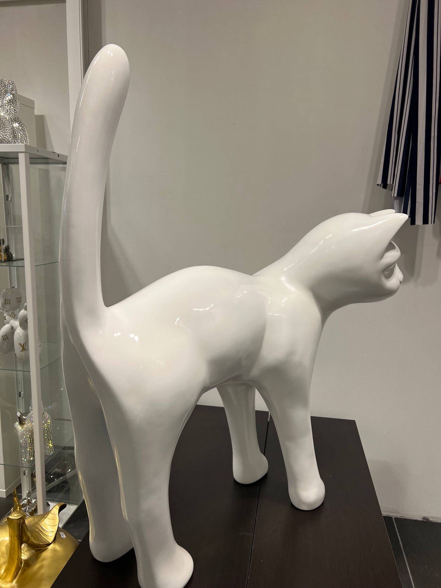 Kat Large - Wit