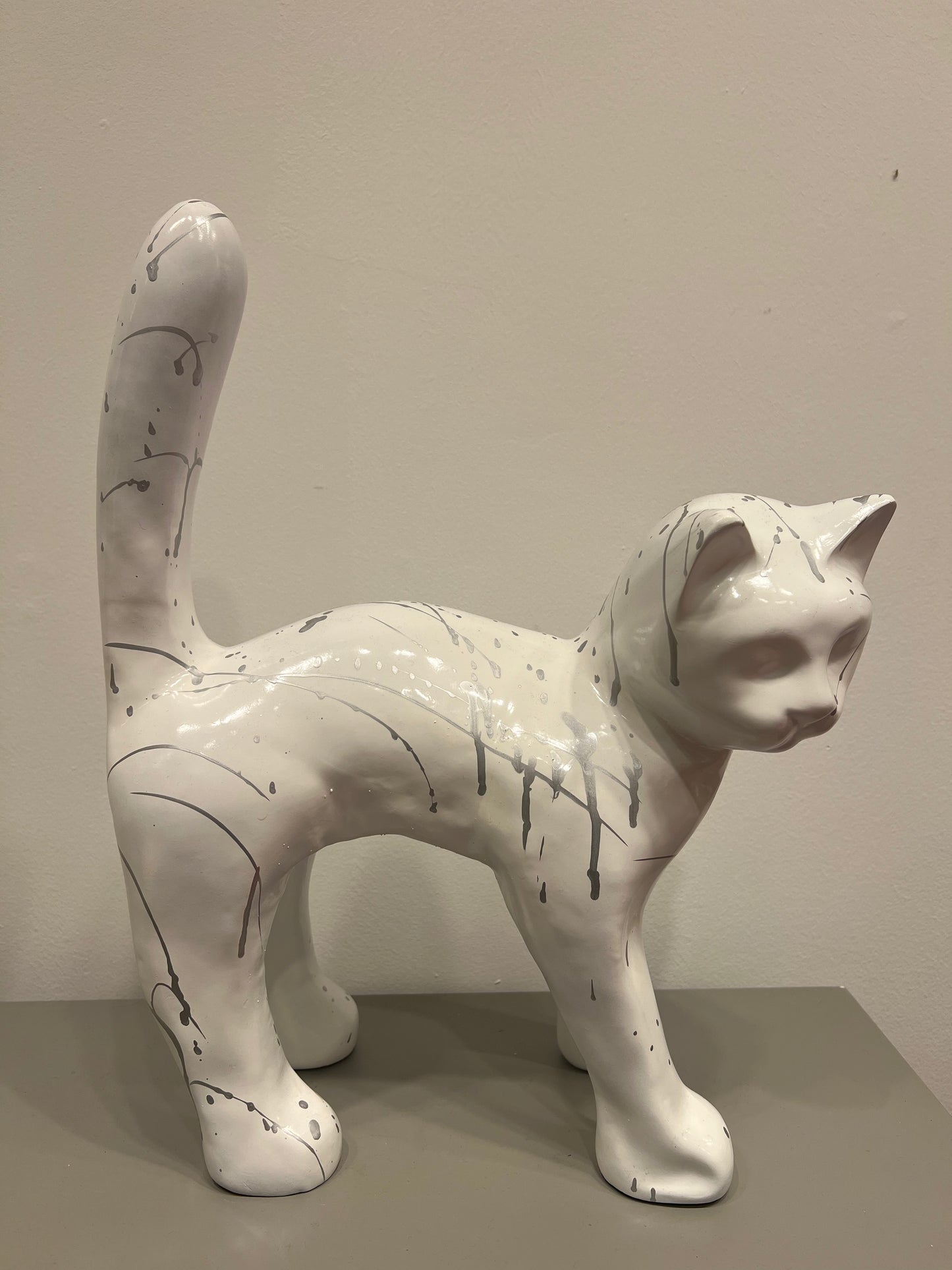 Kat - Wit / Verf Spatten